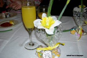 BetaMu/DaffodilFavorandChampagne.JPG